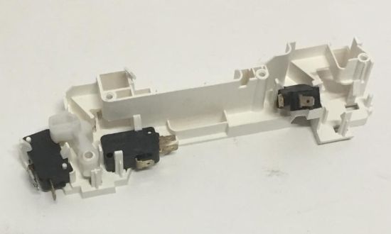 Picture of Body Latch Assy.  Used. 