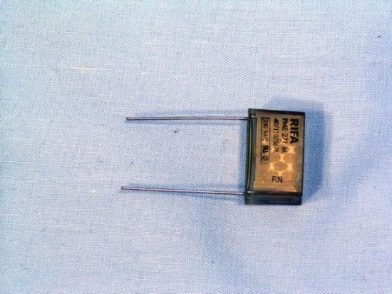 Picture of Capacitor .015uf 275V AC 