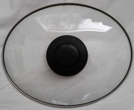 Picture of glass lid for Sunbeam Cooktop. 