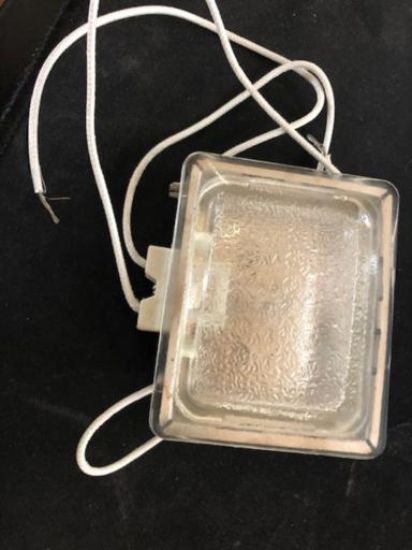 Picture of OVEN LIGHT ASSY INCLUDES GLASS COVER