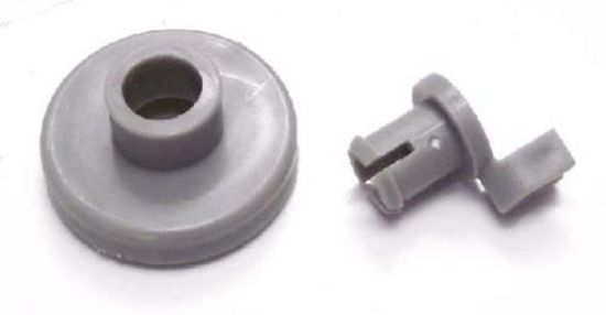 Picture of DISHWASHER RACK SCROLLING WHEEL. REPLACES BOSCH 066320. Pack 10. 
