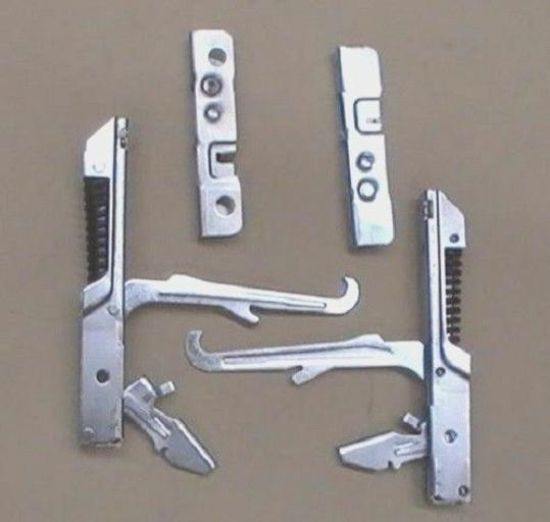 Picture of Oven Door Hinge